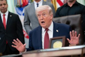 Donald Trump dice que Irán «no puede chantajear» a EEUU con un nuevo cierre del estrecho de Ormuz – AlbertoNews