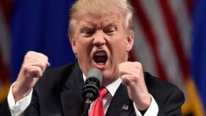 Donald Trump refuerza el control militar y ordena destruir barcos que intenten minar el estrecho de Ormuz
