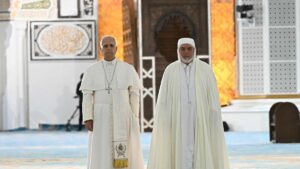 Dos terroristas se inmolaron en Argelia en el primer día de la visita del Papa | elperiodico.com