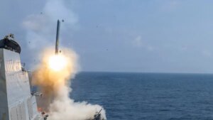 EEUU aseguró que paralizó por completo el comercio marítimo iraní con el bloqueo de los puertos