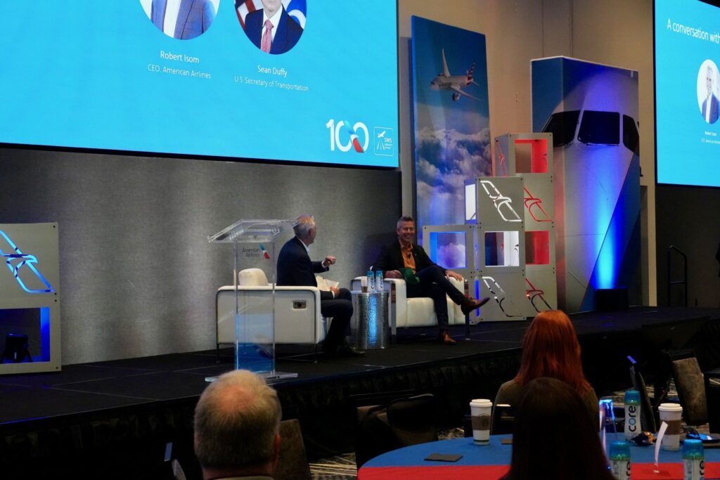 EEUU presentó al avión de American Airlines que inaugurará los vuelos directos hacia Venezuela (FOTOS)