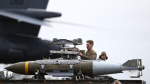EEUU rescata «sano y salvo» al segundo piloto del caza derribado en Irán
