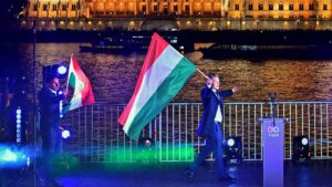 ELECCIONES HUNGRÍA | Magyar celebra su victoria en las elecciones: «Hemos liberado a Hungría, hemos recuperado nuestra patria»