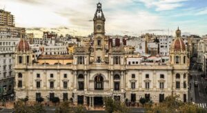 El Ayuntamiento de Valencia recauda 7 millones de inspecciones tributarias, un 36% más, con el IAE como estrella
