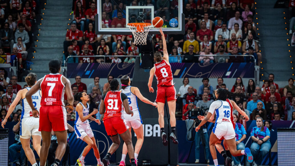 El Casademont Zaragoza ruge con fuerza en la Euroliga femenina