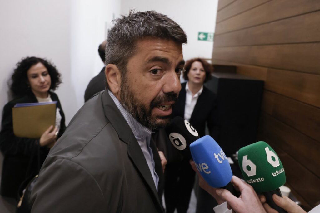 El Congreso interroga este lunes al chófer de Mazón el día de la dana y al ex jefe de Bomberos de Valencia