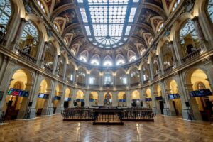 El Ibex 35 sube un 3,11% en el arranque de abril y apunta a recuperar los 17.600 puntos | europapress.es