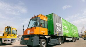 El Puerto de Algeciras prueba el primer tractor de hidrógeno: así funciona y por qué acelera la logística verde