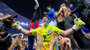 El arquero que mantiene con vida al Hamburgo