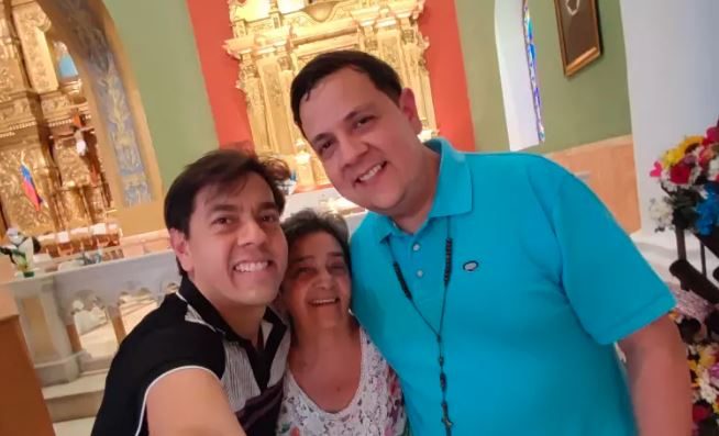 El calvario que sufre la madre de Javier y Rafael Tarazona tras diferirse una nueva audiencia (VIDEOS)