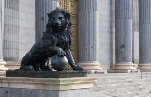 El chófer de Mazón el día de la dana se niega a responder en el Congreso, pero rechaza haber recibido «presiones» | europapress.es