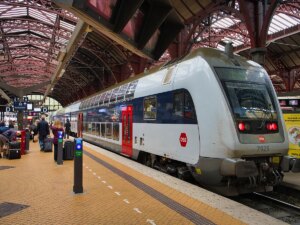 El choque de dos trenes deja varios heridos en Dinamarca | elmundo.es