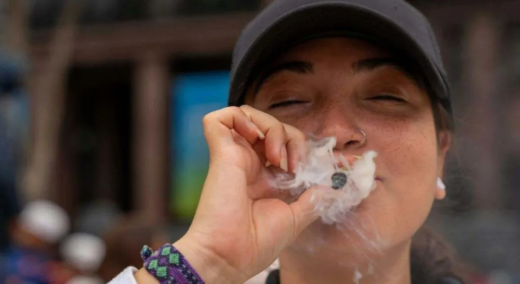 El consumo de cannabis en adolescentes se asocia a un desarrollo cognitivo más lento, según varios expertos