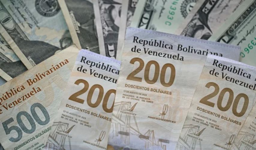 El dólar BCV vuelve a subir y el bolívar sigue perdiendo terreno en una economía muy golpeada