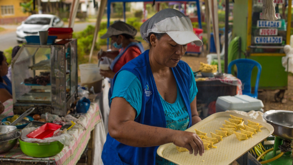 El emprendimiento sigue creciendo en el Valle, pero las brechas persisten: panorama de los micronegocios, sobre todo, los liderados por mujeres