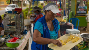 El emprendimiento sigue creciendo en el Valle, pero las brechas persisten: panorama de los micronegocios, sobre todo, los liderados por mujeres
