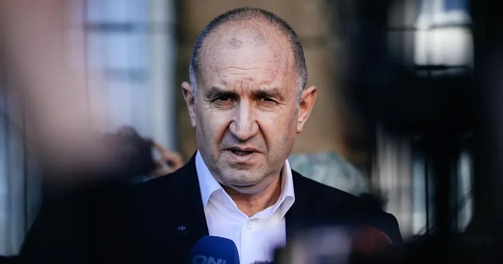 El exgeneral prorruso y euroescéptico Rumen Radev gana las elecciones legislativas en Bulgaria