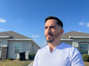 El médico venezolano Ezequiel Véliz sale en libertad bajo fianza tras haber sido detenido por agentes migratorios en Texas – AlbertoNews