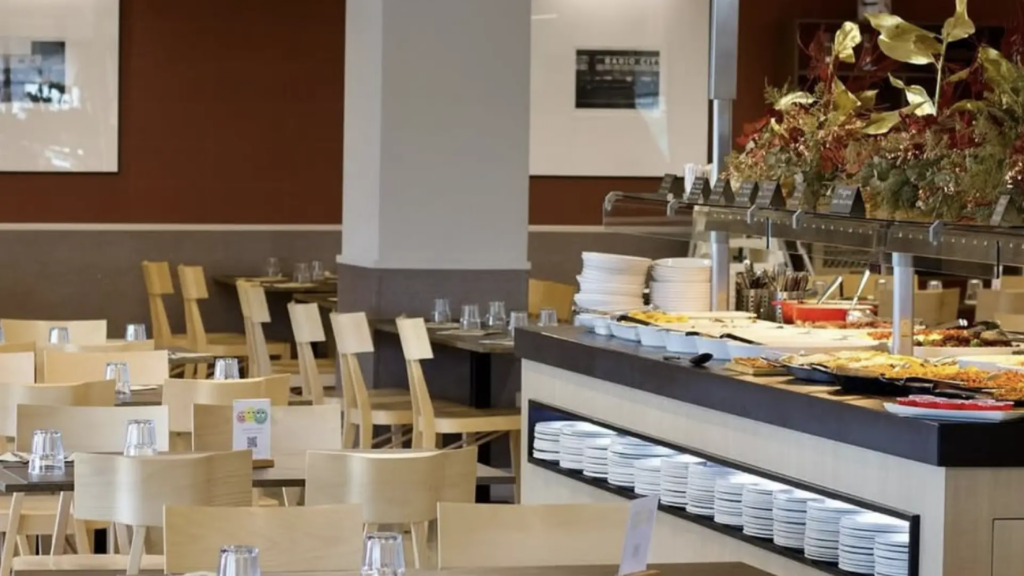 El restaurante de carretera en la N-2 con el mejor buffet libre de Aragón: cocina casera por menos de 19 euros