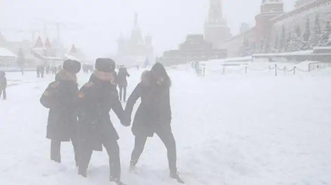 Elevan a nivel naranja alerta en Moscú ante el mal tiempo