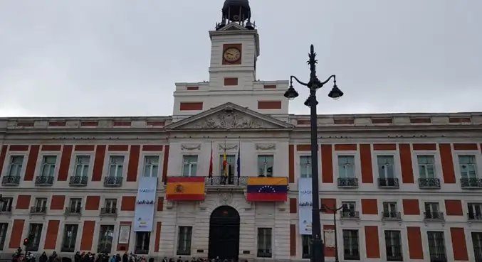 Embajada de Venezuela condena discurso de Carlos Baute