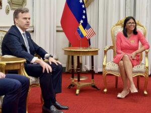 Encargado de negocios de Estados Unidos se reunió con Delcy Rodríguez