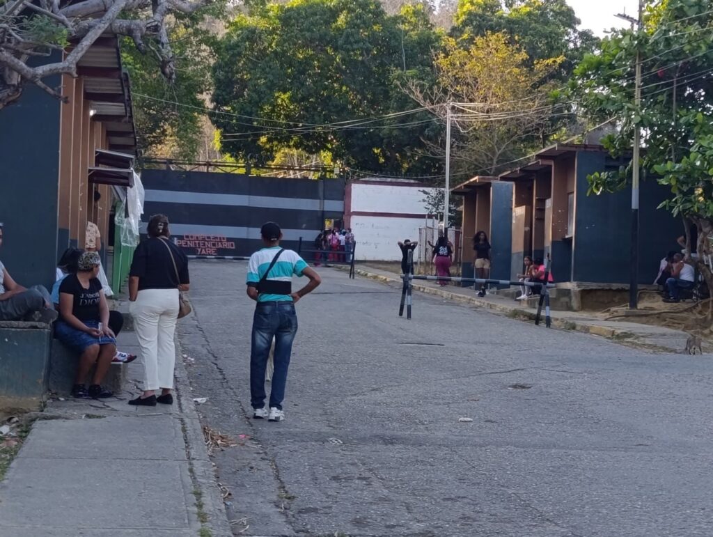 "Es un campo de torturas": Eduardo Torres desmiente versión chavista sobre las muertes en Yare III
