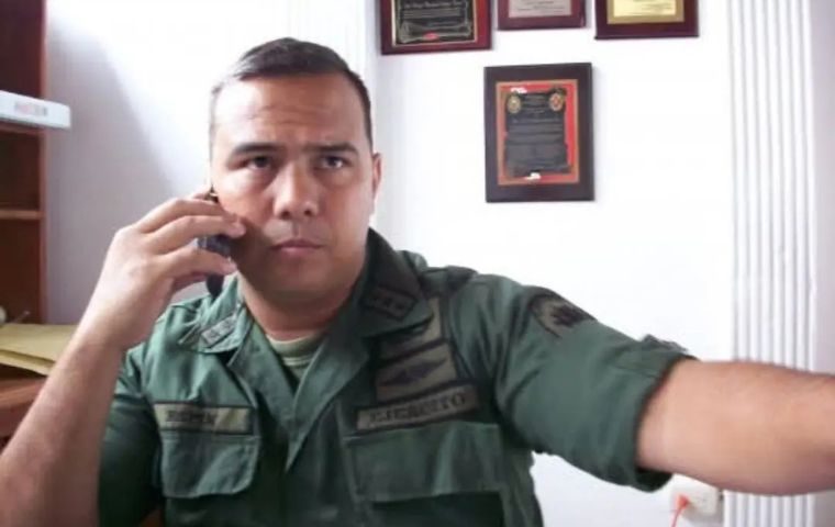 Excarcelan al coronel Diego Espín Trini tras meses de encierro y una grave crisis de salud