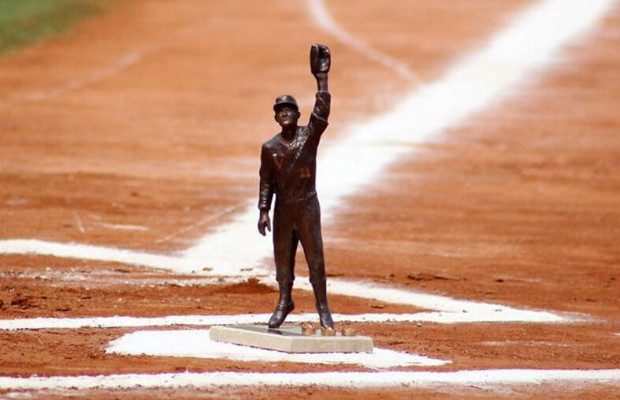 Exhibirán en Cooperstown la estatuilla del premio Luis Aparicio 