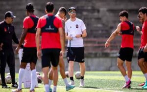 Fernando Aristeguieta renunció como DT del Caracas FC – Correo del Orinoco