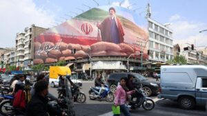 GUERRA EN ORIENTE PRÓXIMO | La elevada tensión en Ormuz y el cruce de amenazas entre EEUU e Irán dejan en el aire la segunda ronda de negociaciones | elperiodico.com