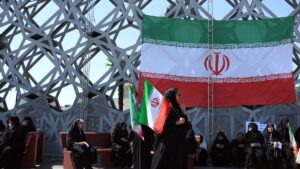 GUERRA ORIENTE MEDIO | Irán afirma que sus negociaciones con EEUU priorizan el fin de la guerra pero Trump plantea hacerse con el material nuclear iraní | elperiodico.com