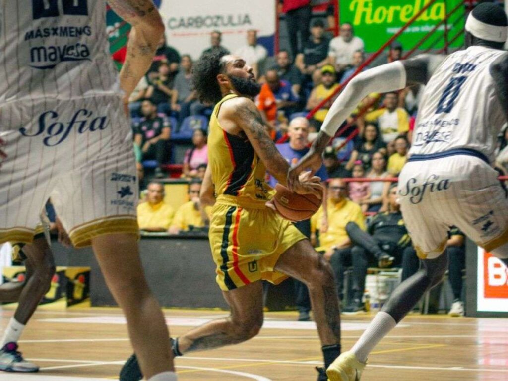 Gaiteros mantuvo el invicto sobre el final