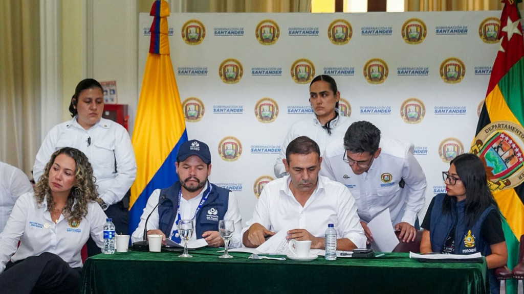 Gobernador de Santander, Juvenal Díaz, confirmó que se llegaron a acuerdos para levantar paro y bloqueos tras seis días de parálisis en movilidad