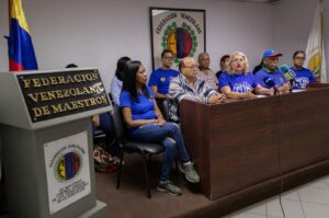 Gremio docente sigue presionando al chavismo para que mejore los salarios y las condiciones laborales
