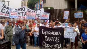 Gremios de la UCV protestan ante el TSJ para exigir respuesta