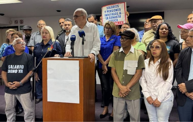Gremios marcharán el Día del Trabajador por un aumento salarial urgente