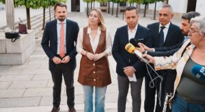 Guardiola cede y entrega a Vox la Vicepresidencia y dos consejerías para gobernar Extremadura
