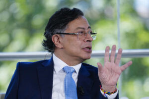 Gustavo Petro admitió haber nombrado «a un poco de gente que no servía»