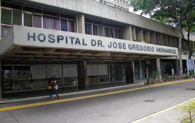 Policaracas incauta más de 300 cajas de alcohol ocultas en centro de salud capitalino
