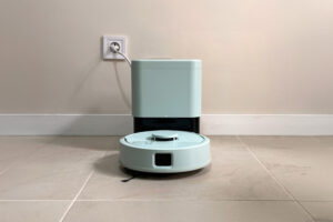 He probado el robot aspirador más pequeño del mundo: el Roomba Mini entra por el tamaño, pero la experiencia no va solo de eso
