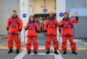 Horas clave del histórico regreso humano a la Luna y del récord frente Apolo 13