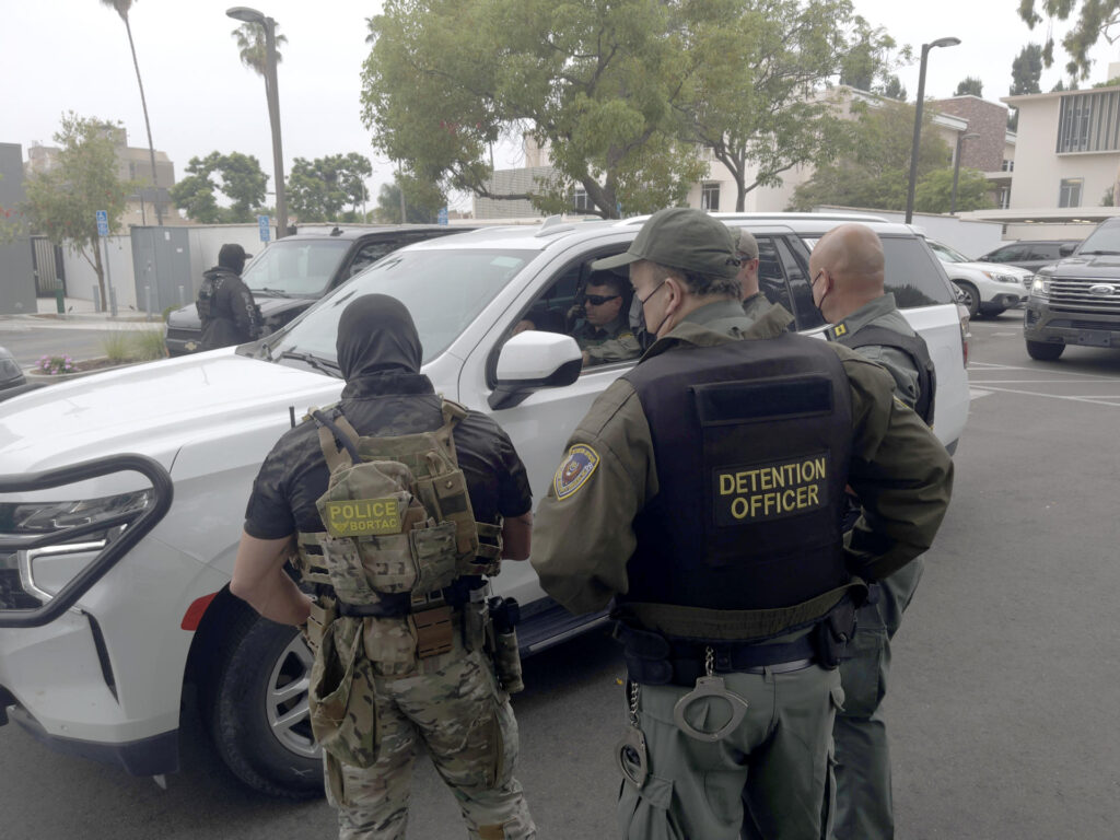 ICE arresta a la esposa de un militar estadounidense pocos días después de casarse - AlbertoNews