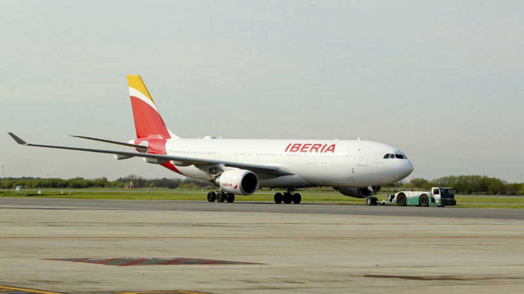 Iberia retoma este martes los vuelos con Venezuela, suspendidos desde final de noviembre