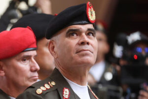 Infobae: Padrino López refuerza el control militar sobre el manejo de los alimentos en Venezuela
