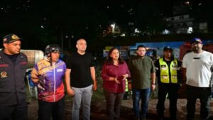 Inspecciona afectaciones por lluvias en Caracas