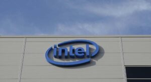 Intel alcanza un acuerdo con Apollo para recuperar una planta de chips en Irlanda por 14.000 millones de dólares
