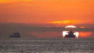Irán abre la puerta a un acuerdo por el estrecho de Ormuz, pero exige a EEUU levantar el bloqueo naval