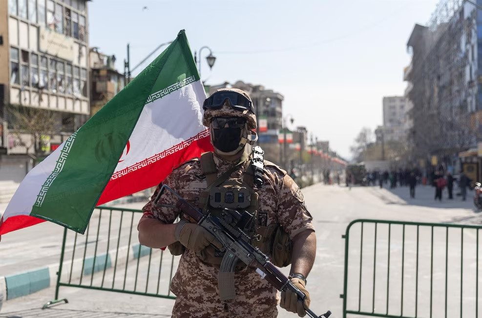 Irán detiene a 35 "terroristas", "traficantes de armas" y "mercenarios" de Israel y EE.UU. - AlbertoNews