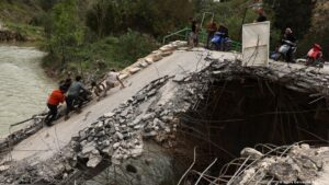 Israel promete arrasar viviendas en el sur de Líbano